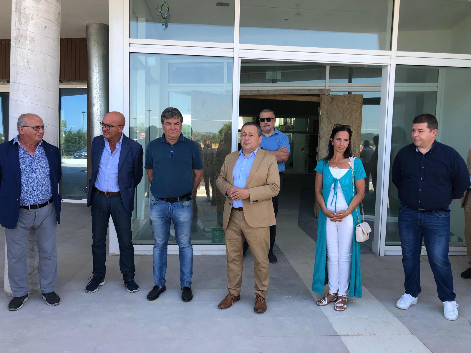 Nuovo centro natatorio, sopralluogo tra Fondazione Carifano e giunta